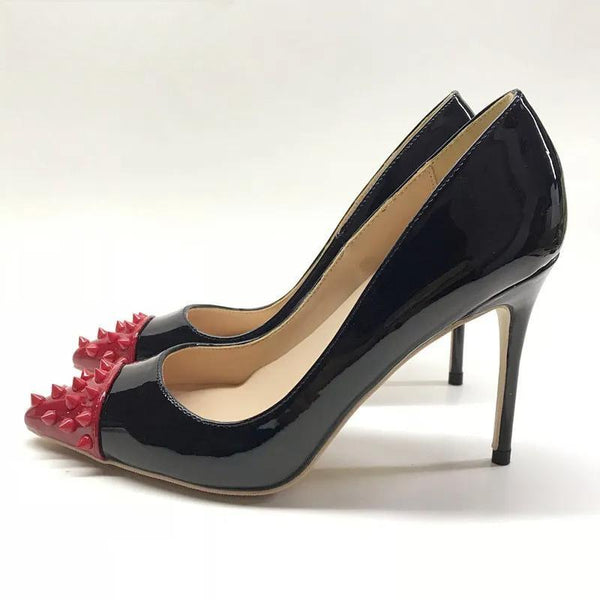 Zapatos de tacón alto de aguja de charol con punta puntiaguda de Revits para mujer