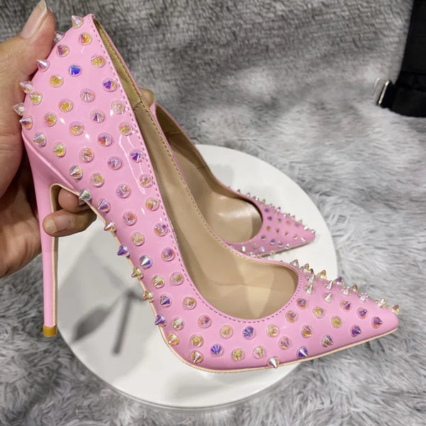 Tacones con remaches Tacones altos puntiagudos de mujer de color rosa