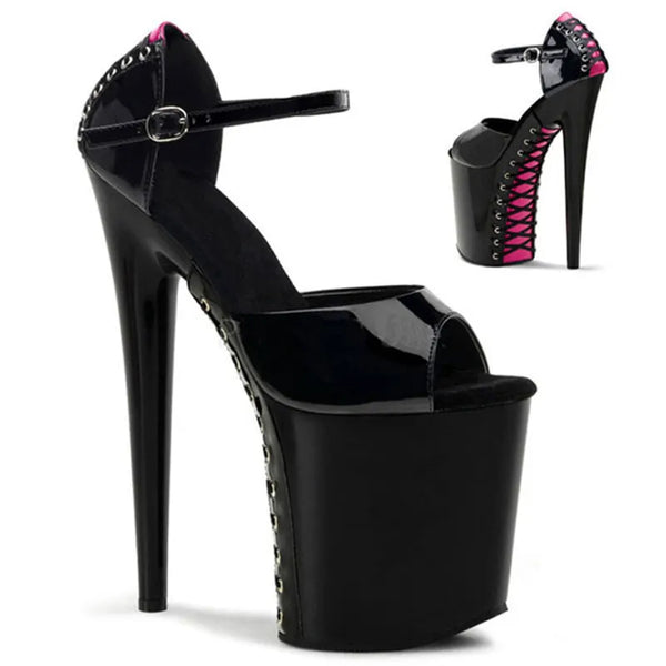 Sandalias negras sexys de 20 cm con punta de pez gruesa y pintura en la boca.