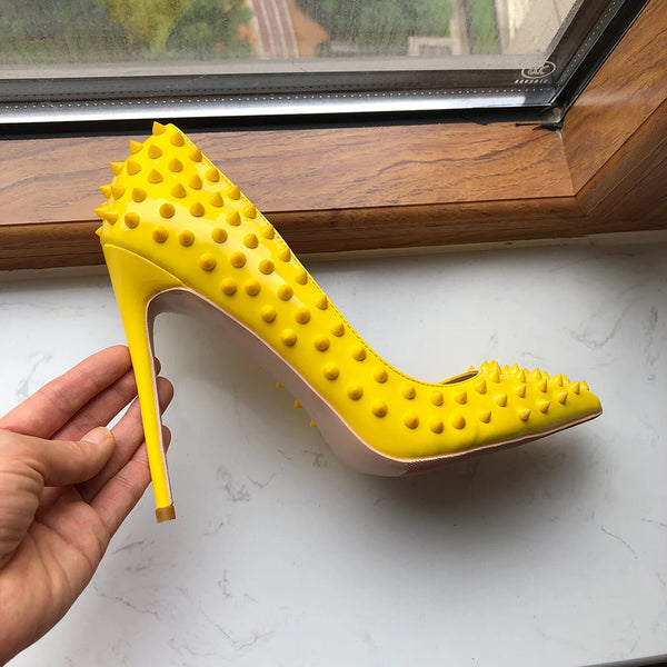 Tacones altos de aguja con punta puntiaguda y puntas amarillas para mujer