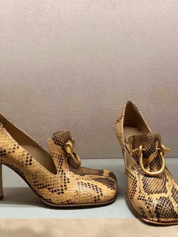 New metal horse street buckle snake pattern French high heels