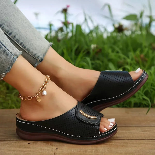 Women creative slippers