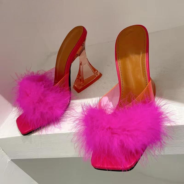 Sandalias de piel con tacón alto y plumas transparentes para mujer