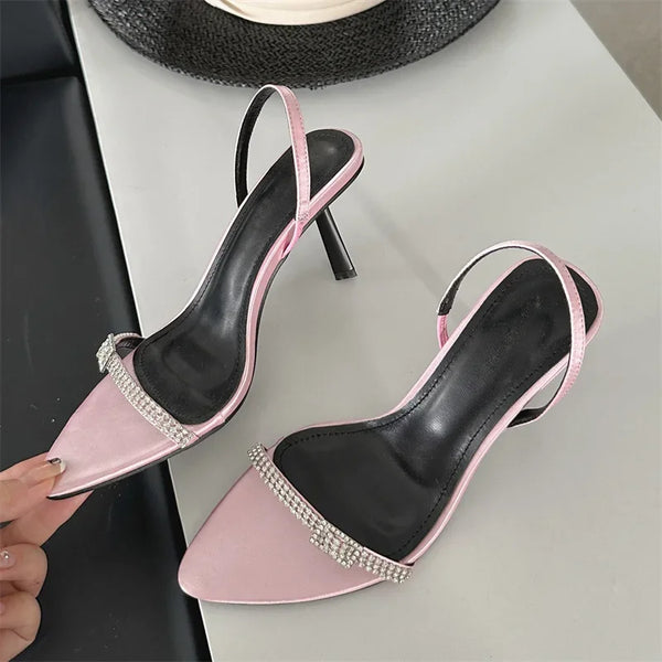 Sandalias elegantes con hebilla de cristal y punta puntiaguda para mujer, con tiras en el tobillo y tacones altos finos.