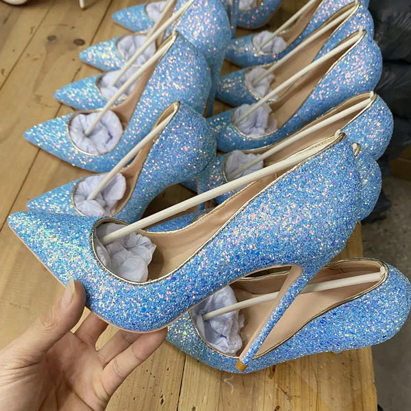 Zapatos de novia de tacón extremadamente alto y sexys para damas